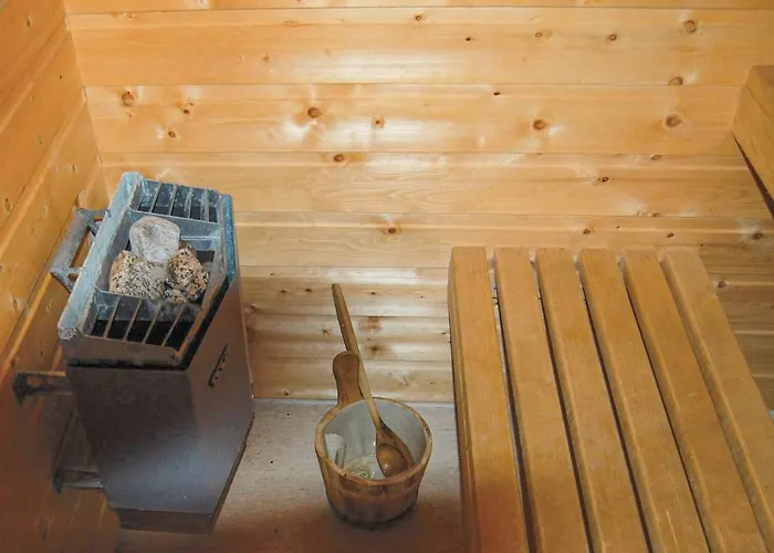 In With Sauna